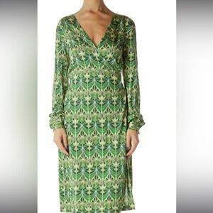 Banana Republic green printed wrap dress size Xsmall.